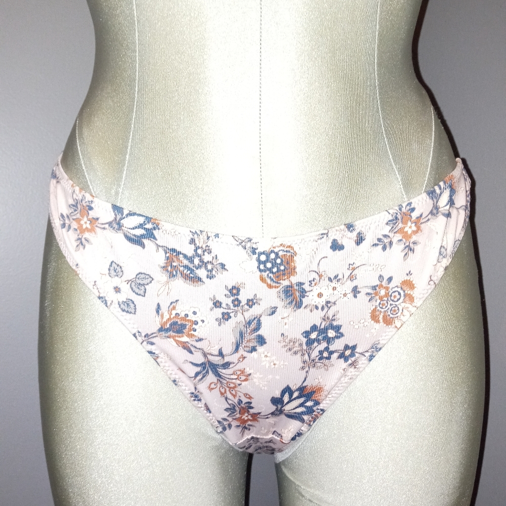 W.W thongs